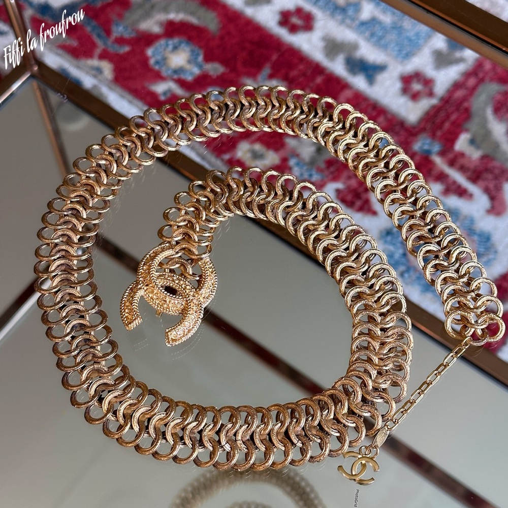 Authentic Chanel belt/necklace